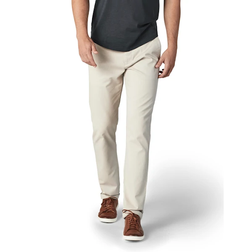 Look Smart With Chinos: Ways to Wear Light Khaki Pants